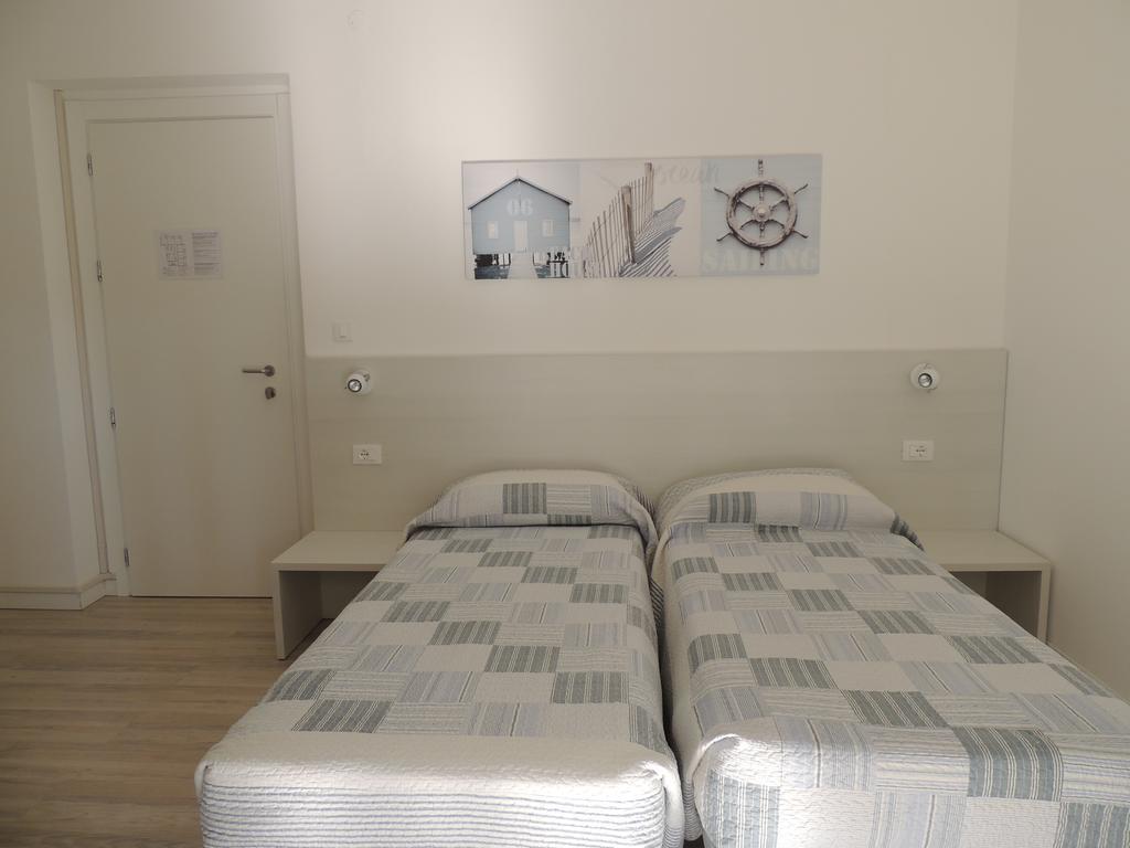 גראדו Hotel Ai Fiori מראה חיצוני תמונה