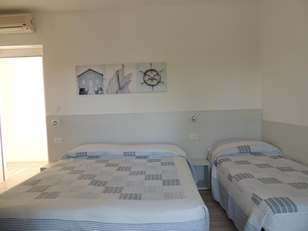גראדו Hotel Ai Fiori מראה חיצוני תמונה