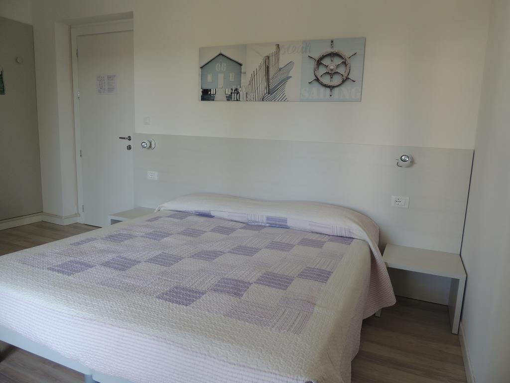גראדו Hotel Ai Fiori מראה חיצוני תמונה