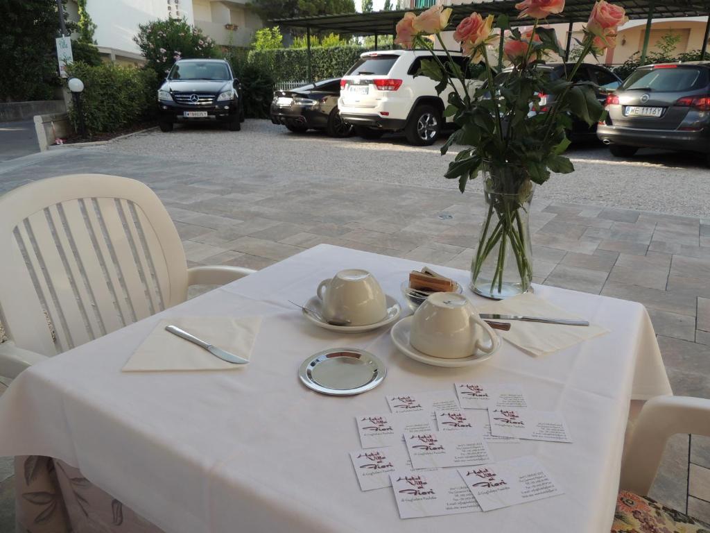 גראדו Hotel Ai Fiori מראה חיצוני תמונה
