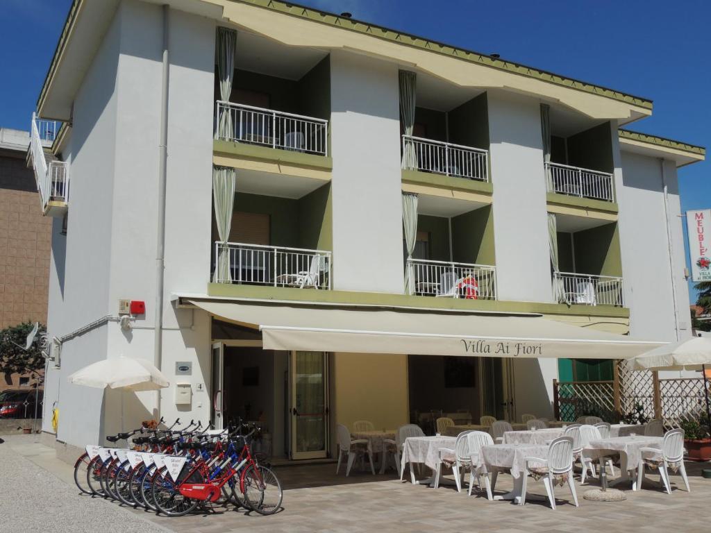 גראדו Hotel Ai Fiori מראה חיצוני תמונה